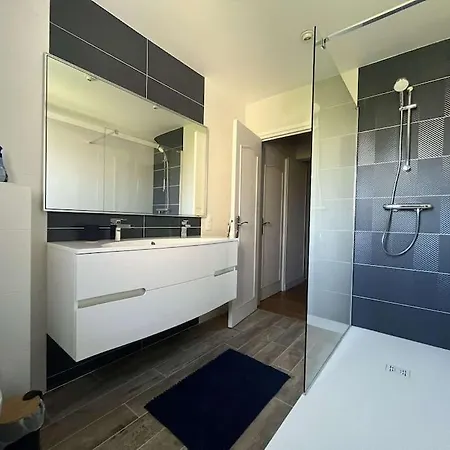 Holiday home Maison 6 Couchages, 200m